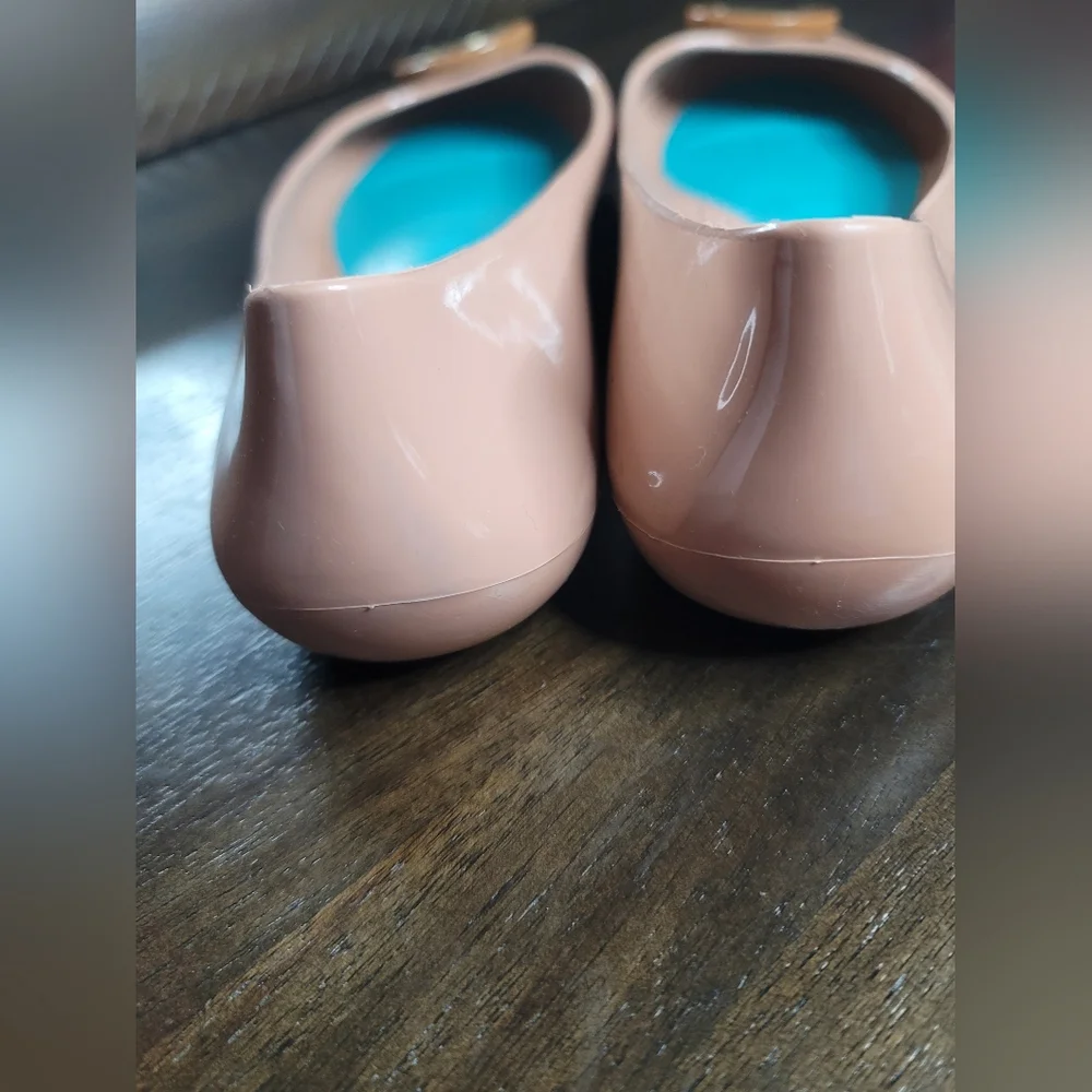Oka-B Izzie Matte Chai Ballet Flats with Mirror Disc Accent - Size 9